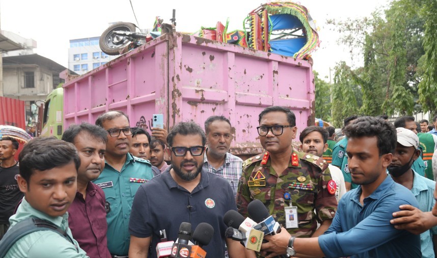 ঢাকার মূল সড়কে কোনো রিকশা চলাচল করতে পারবে না : ডিএনসিসি প্রশাসক